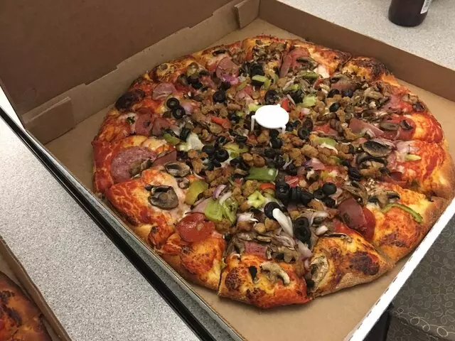 Checkers Pizza & Ribs