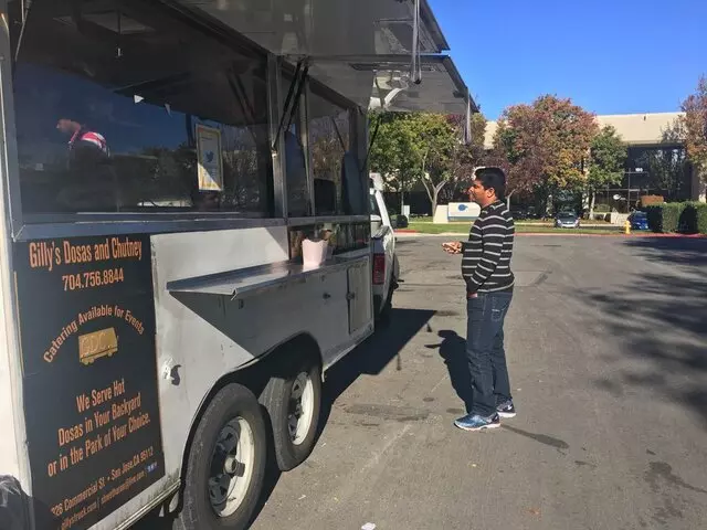 Gilly&apos;s Dosas and Chutney