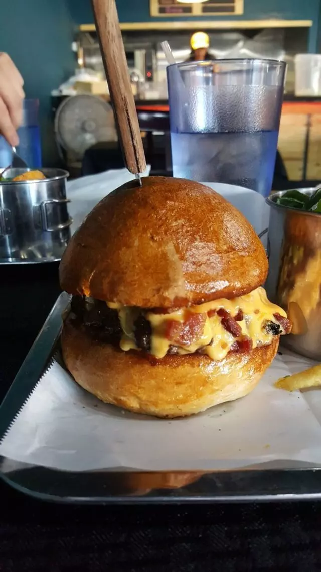 1621 Bistro