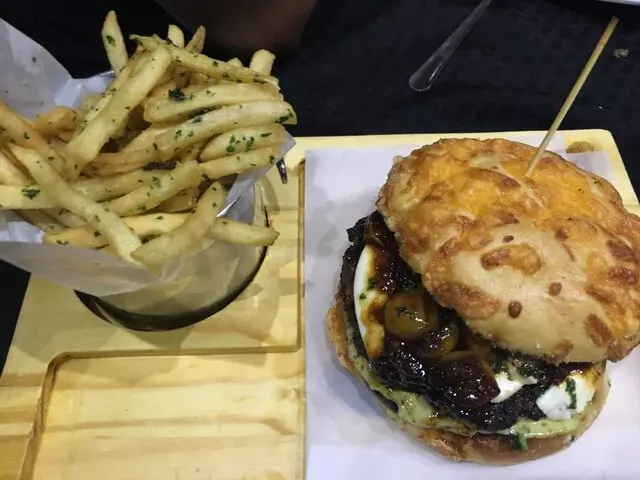 1621 Bistro