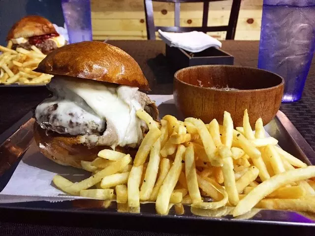 1621 Bistro