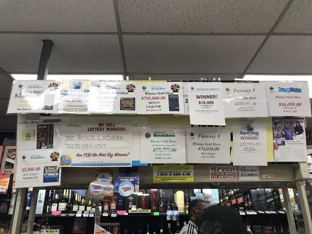 Ron&apos;s Liquors