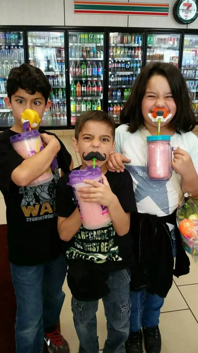 711
