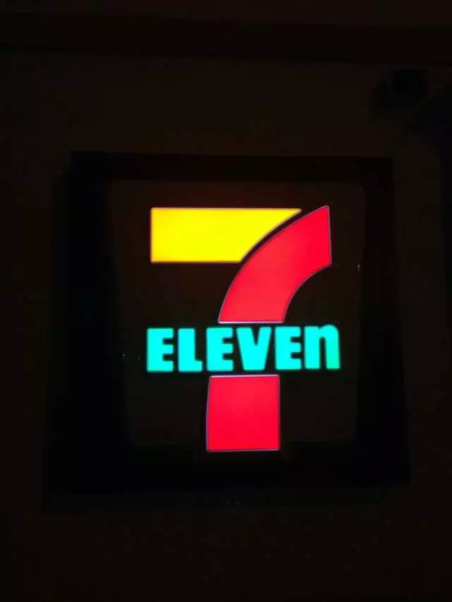 711