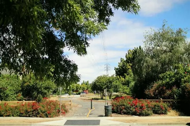 Albertson Parkway Trail