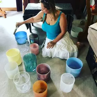 Dynamic Holistics