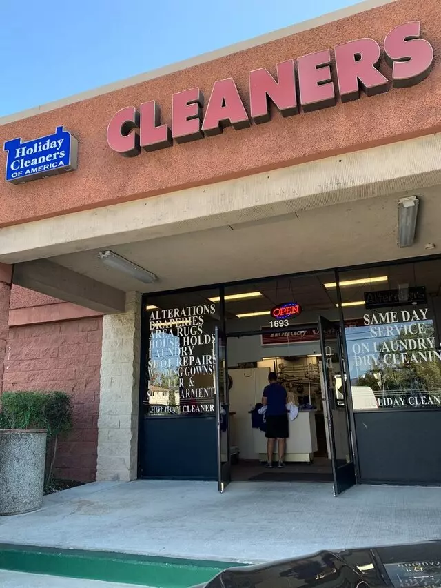 Holiday Cleaners