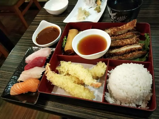 Niji Sushi and Ramen