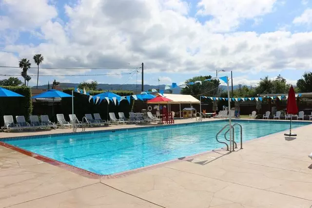 Westgate Cabana Club