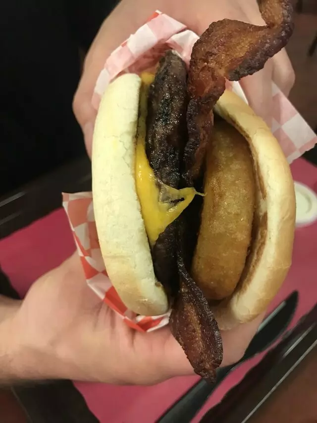 Mojo Burger