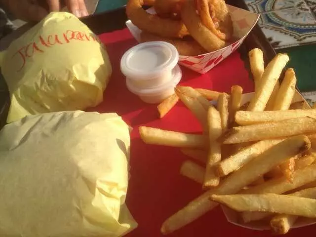 Mojo Burger