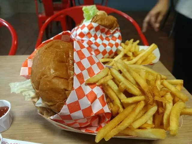 1st St Food