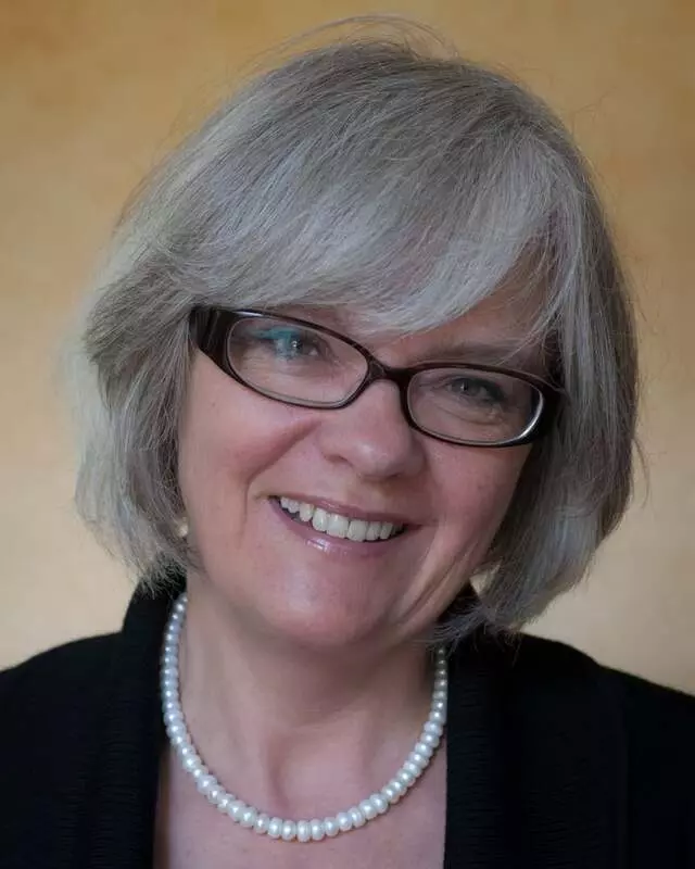 Magda Wroblewska, MA, MS, LMFT