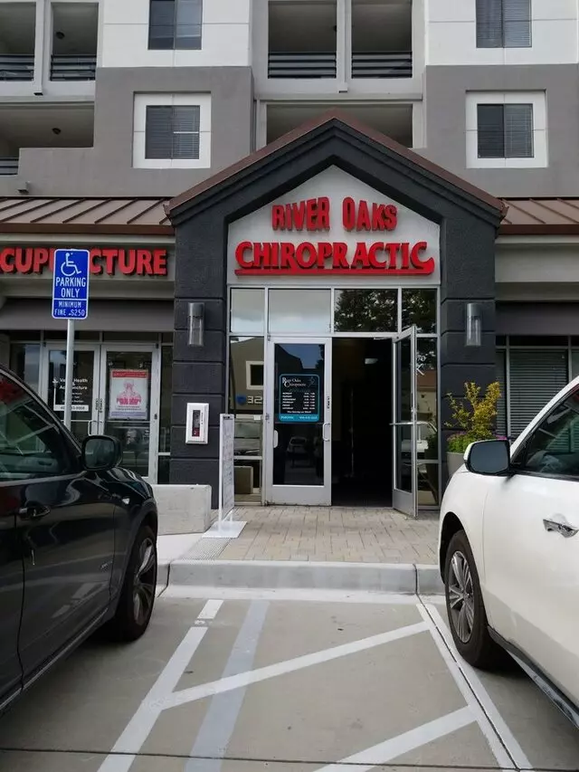River Oaks Chiropractic