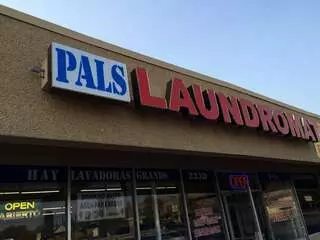 Pal's Laundromat