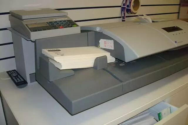 AIM Mail Center
