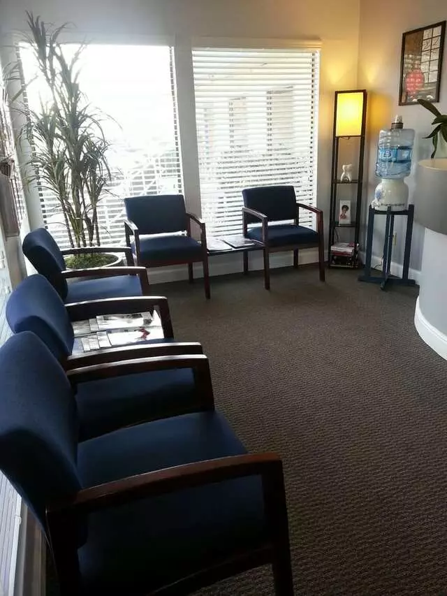 Dick W Koo, DDS