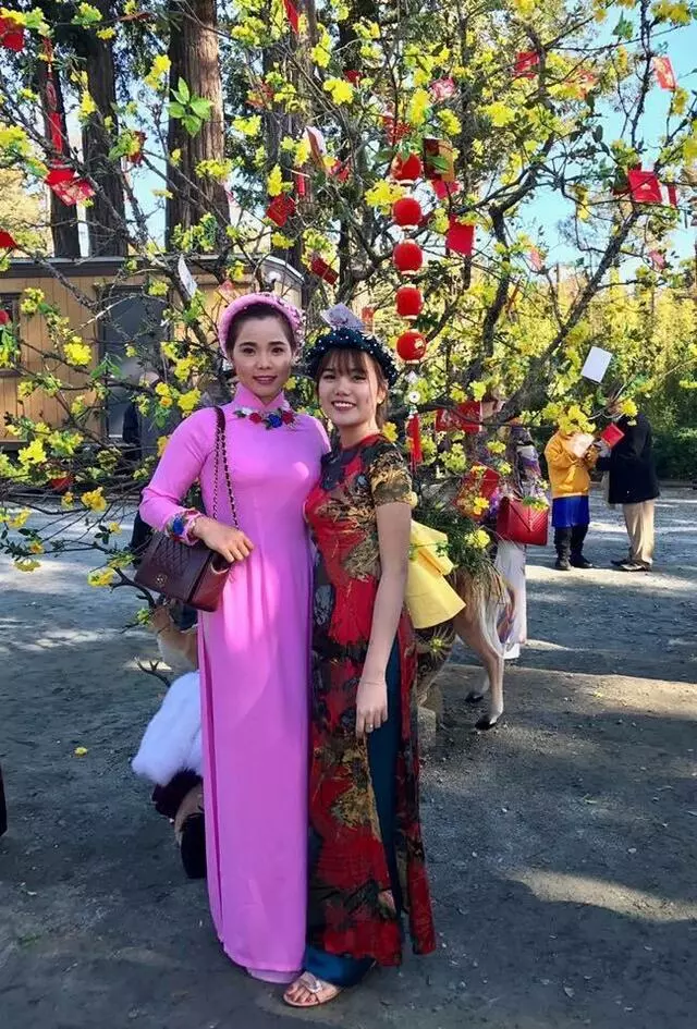 Ao dai  Tuyet Nga