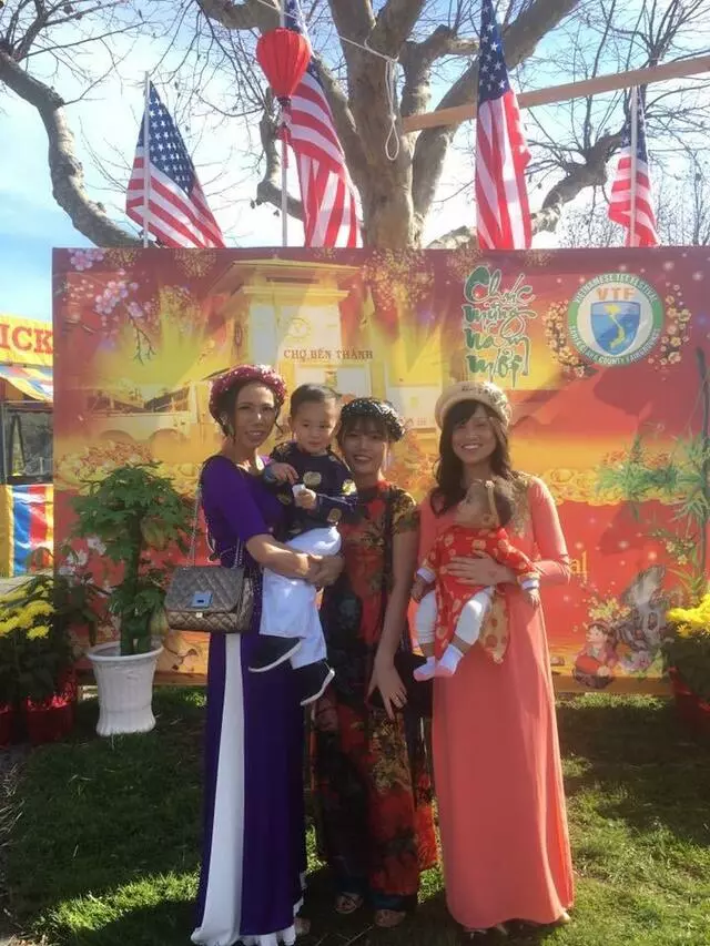Ao dai  Tuyet Nga