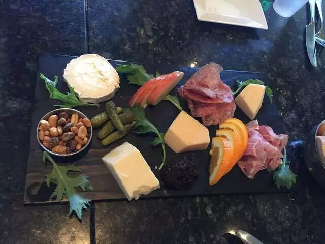 20twenty cheese bar