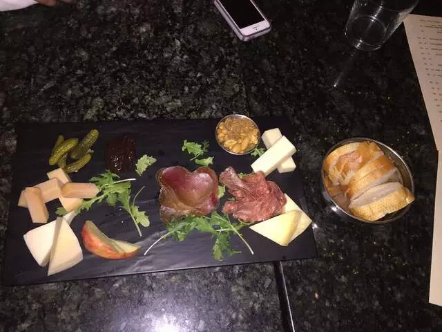 20twenty cheese bar
