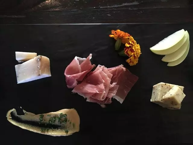 20twenty cheese bar