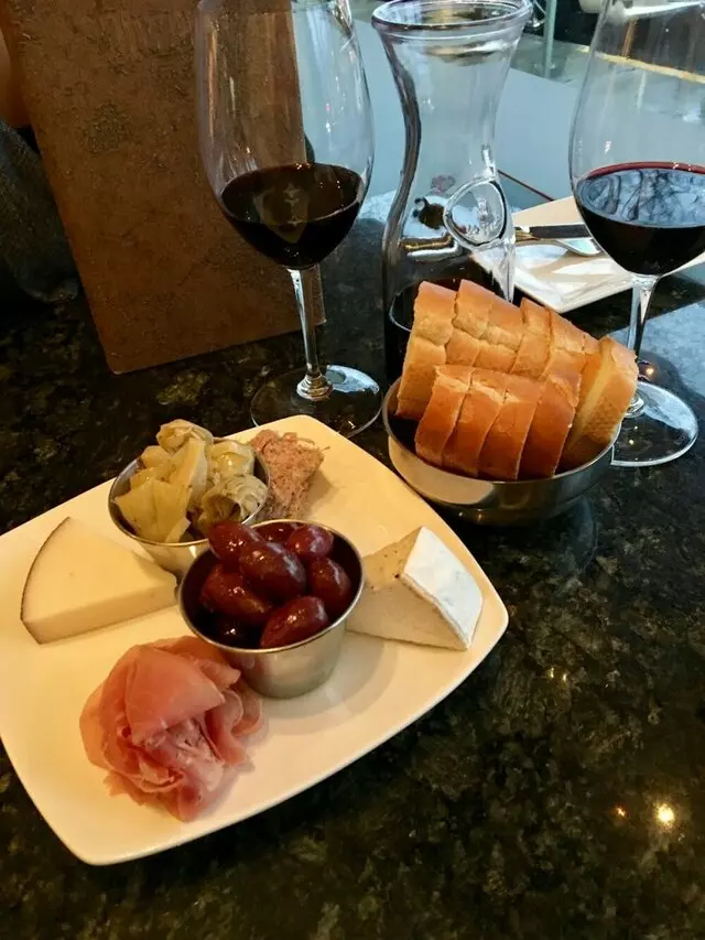 20twenty cheese bar