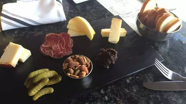 20twenty cheese bar
