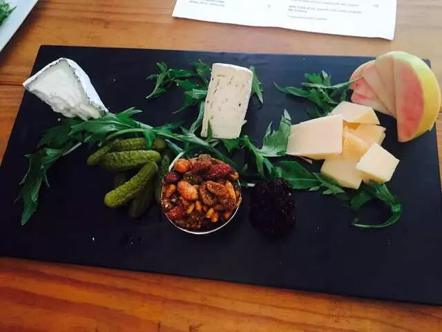 20twenty cheese bar