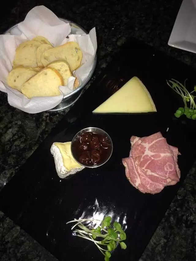 20twenty cheese bar