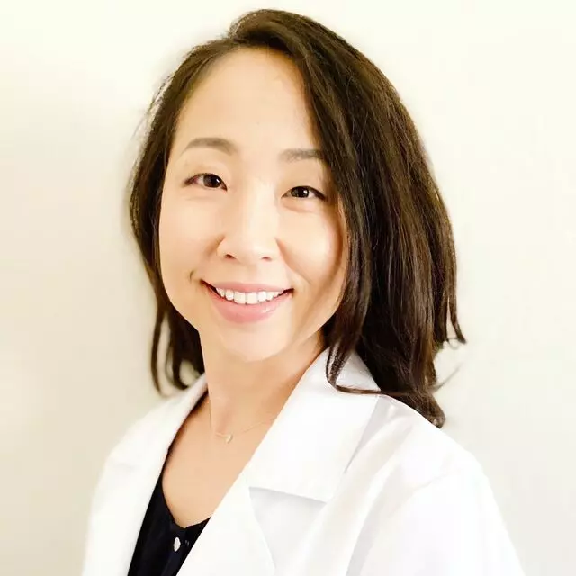 So Young Park, DDS