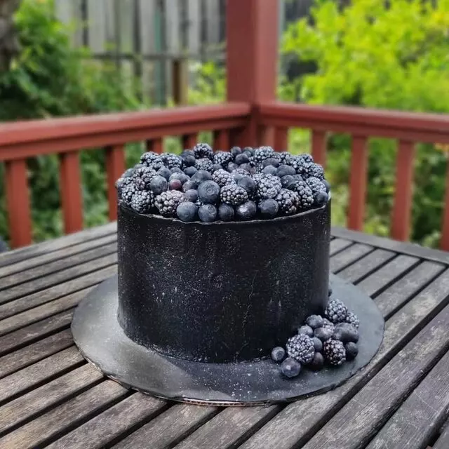 Mona’s Cakes