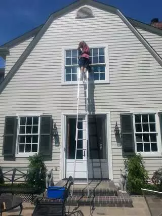 Pane-Less Window Washing