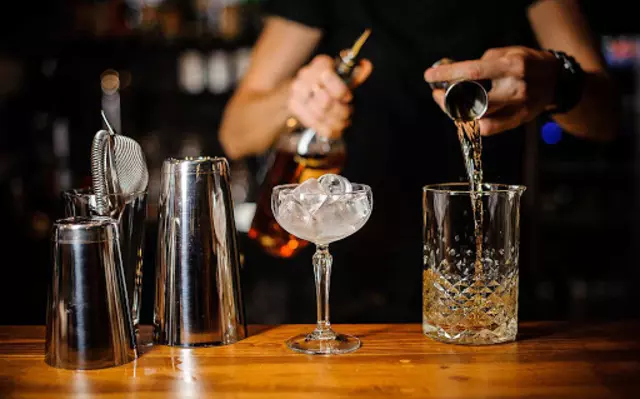 BAB Mixology School