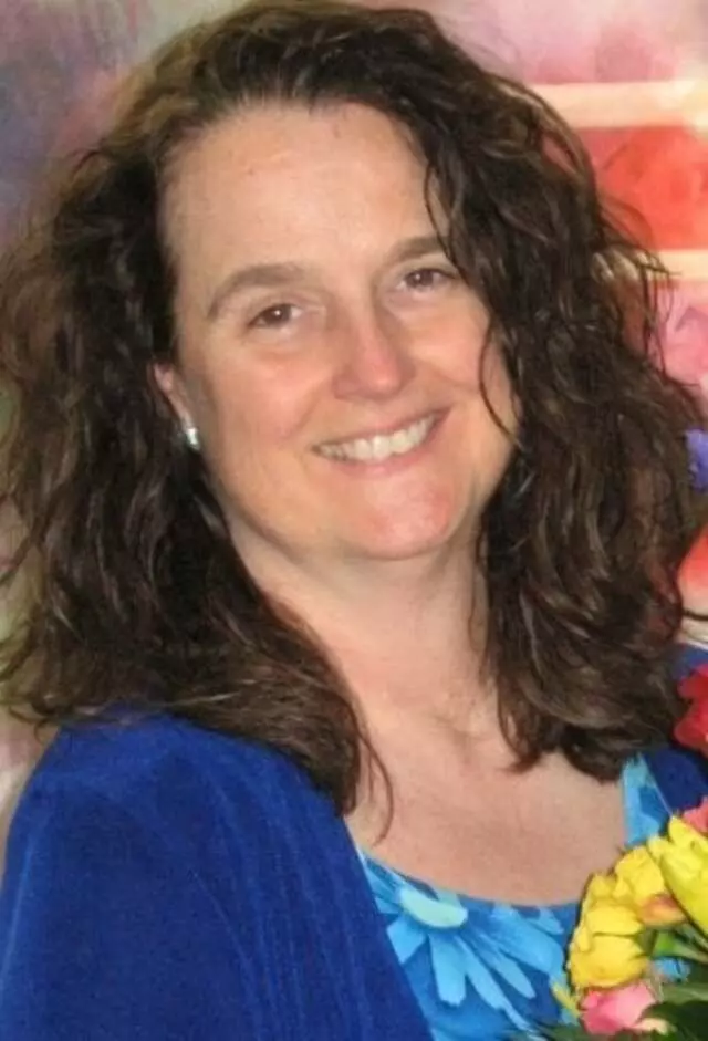 Julia Lewis, DC