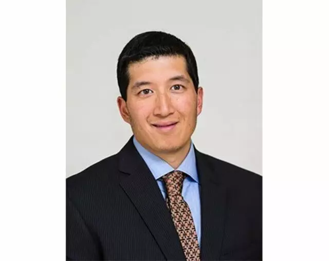 Justin Lo, MD