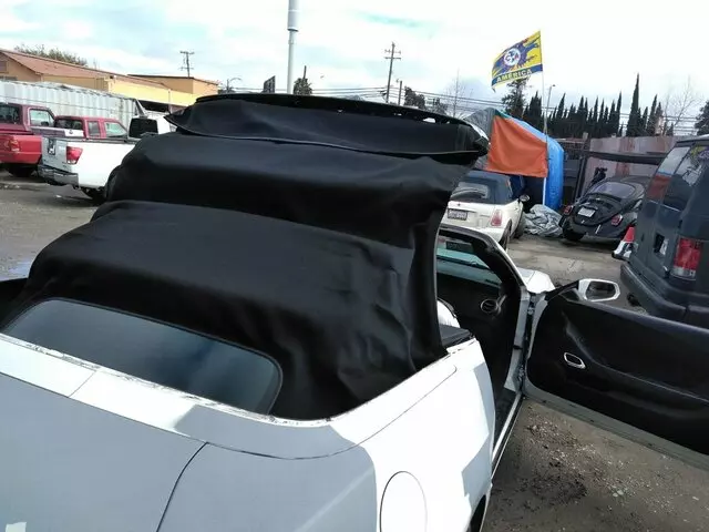 Roberto&apos;s Custom Upholstery