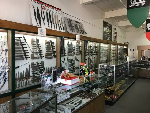 Williams Cutlery & gifts