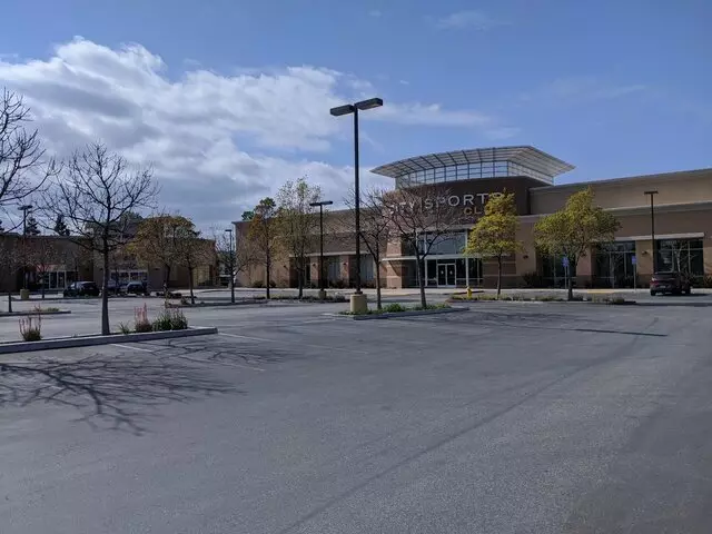 Brokaw Commons