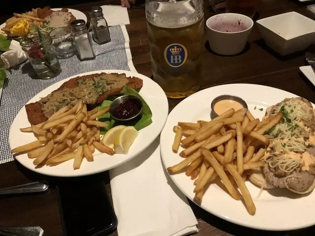 Ludwigs German Table