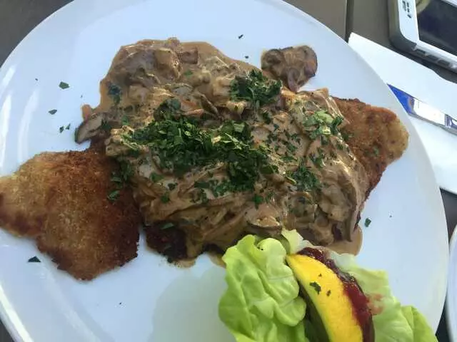 Ludwigs German Table