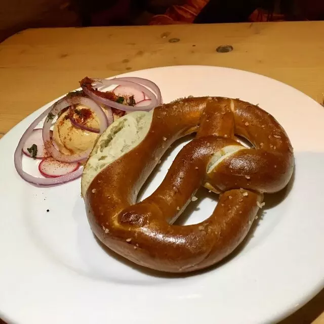 Ludwigs German Table