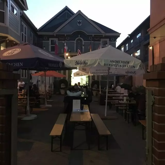 Ludwigs German Table