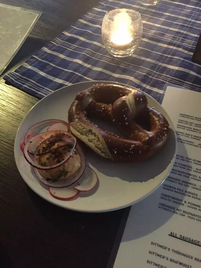 Ludwigs German Table