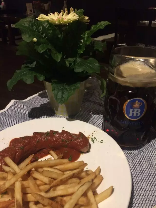 Ludwigs German Table
