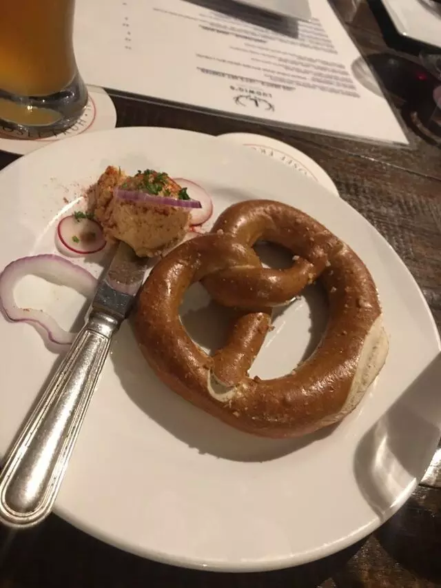 Ludwigs German Table