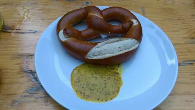 Ludwigs German Table