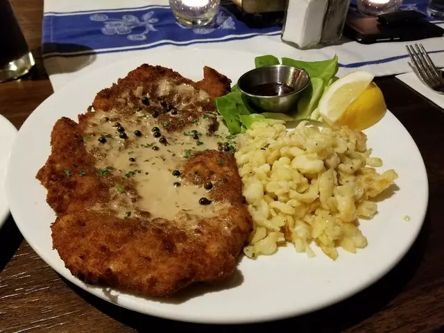 Ludwigs German Table