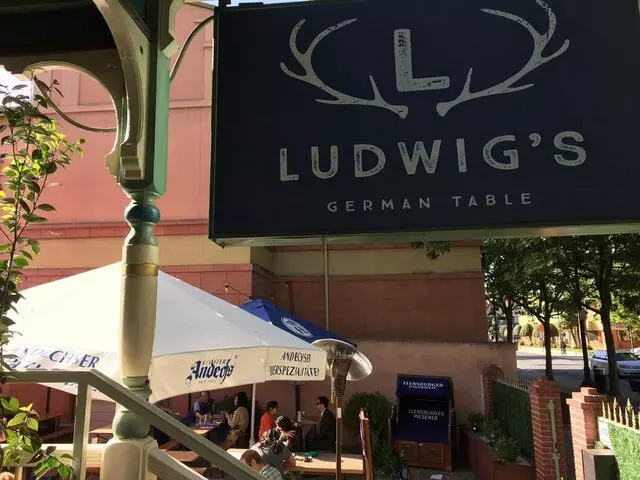 Ludwigs German Table