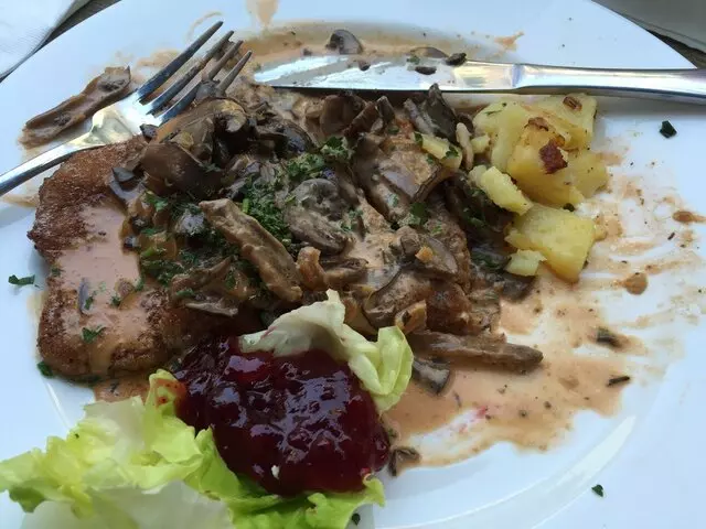 Ludwigs German Table